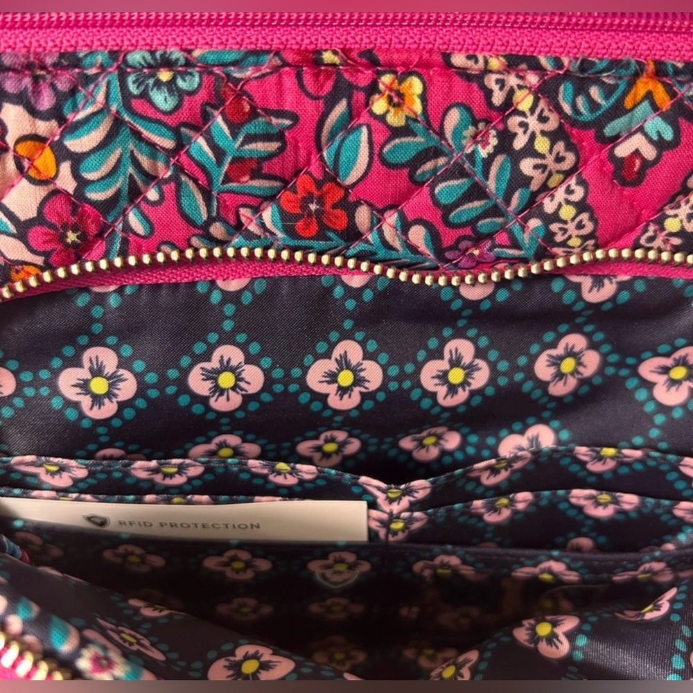 NWOT Vera Bradley Little Hipster Crossbody Bag Women’s Pink Floral Crossbody Bag - Picture 3 of 11